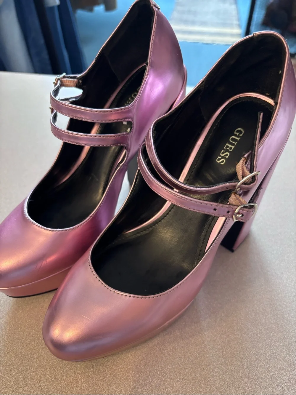 Guess platform mary